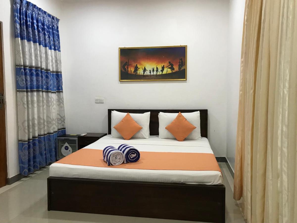 Paris Garden Resort Trincomalee Eksteriør billede
