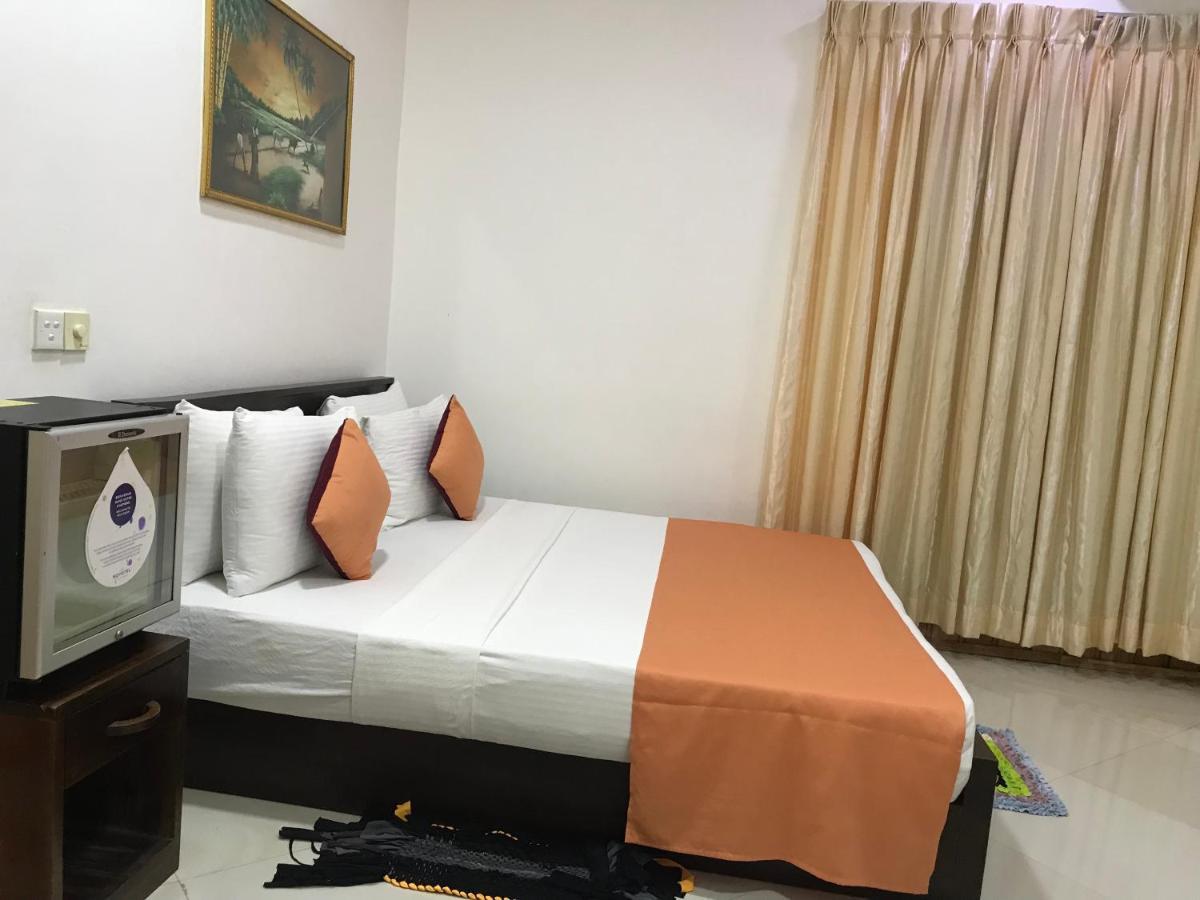 Paris Garden Resort Trincomalee Eksteriør billede