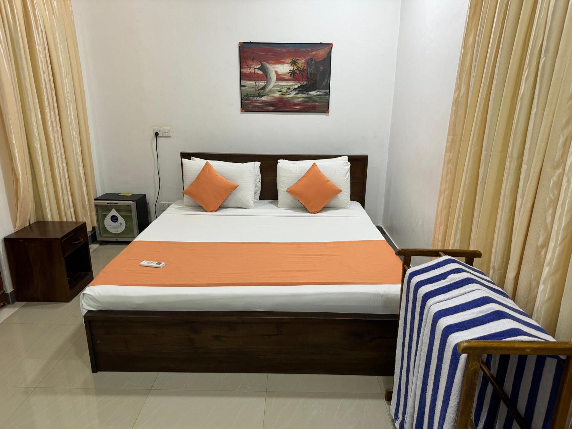 Paris Garden Resort Trincomalee Eksteriør billede